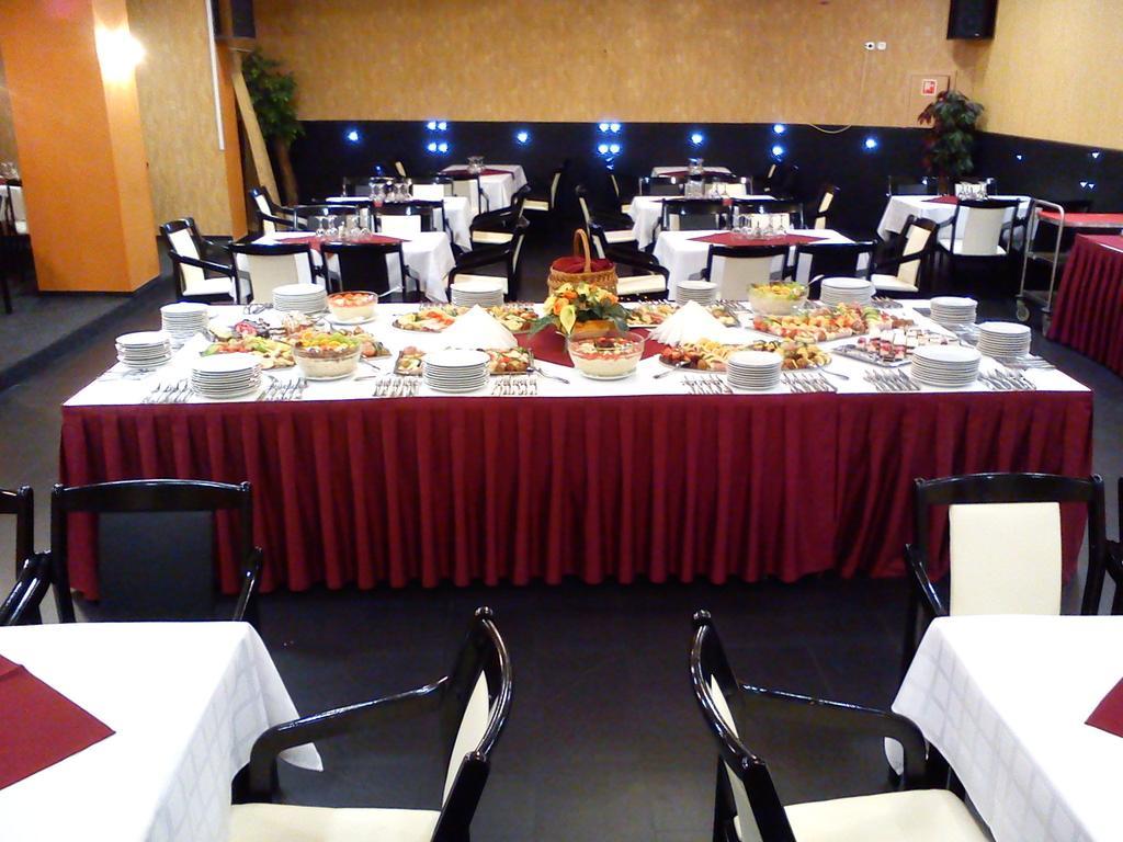 Hotel Central Nagykanizsa Luaran gambar