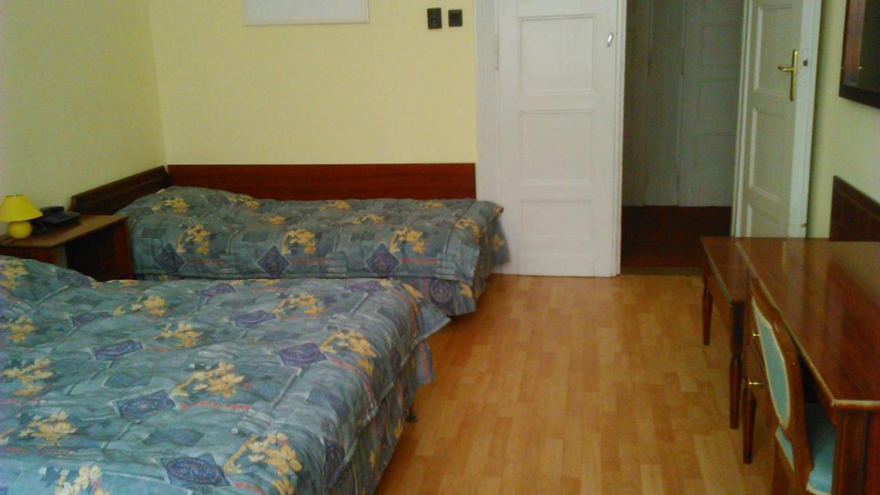 Hotel Central Nagykanizsa Luaran gambar