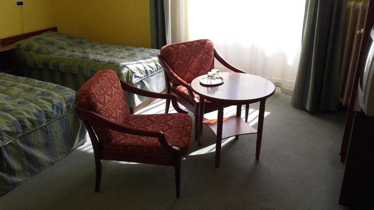 Hotel Central Nagykanizsa Luaran gambar