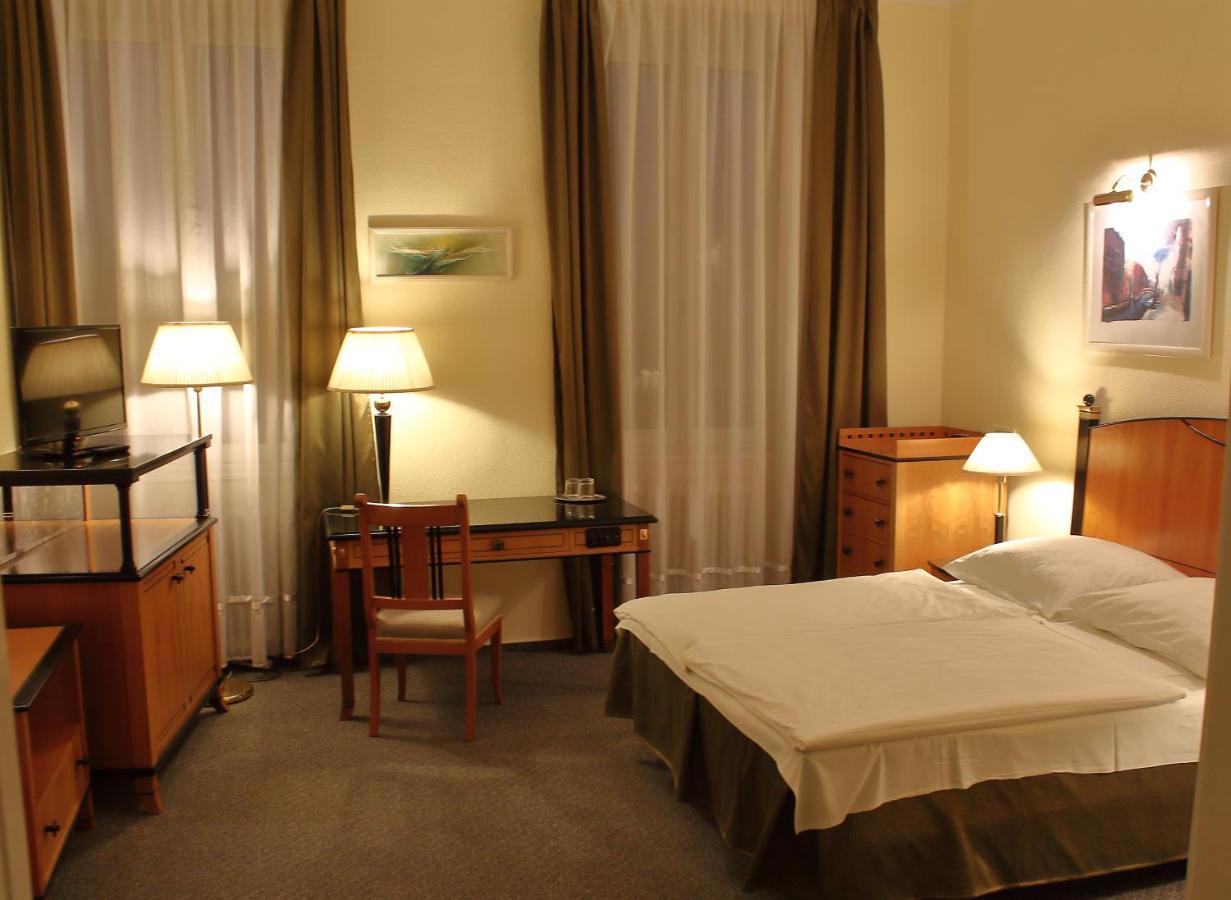 Hotel Central Nagykanizsa Luaran gambar