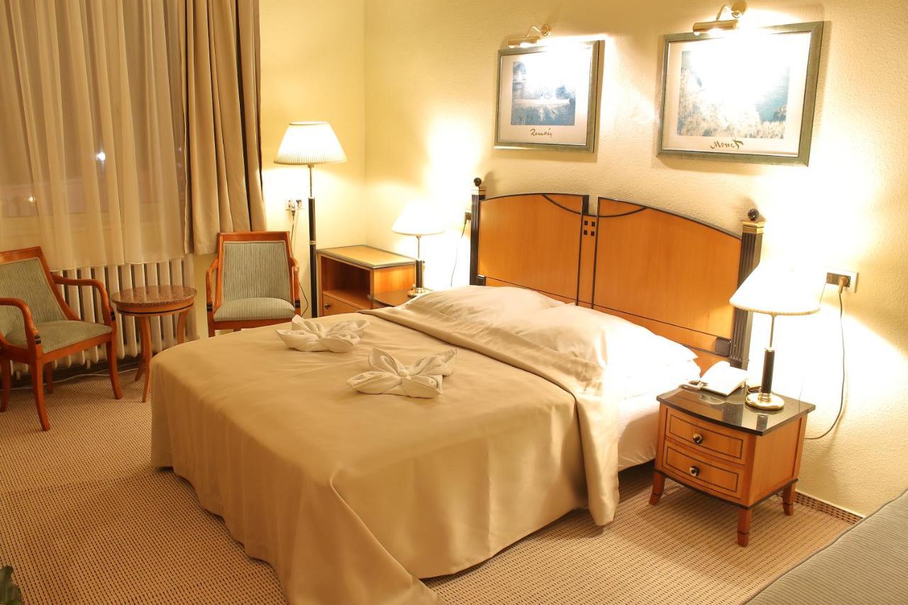Hotel Central Nagykanizsa Luaran gambar