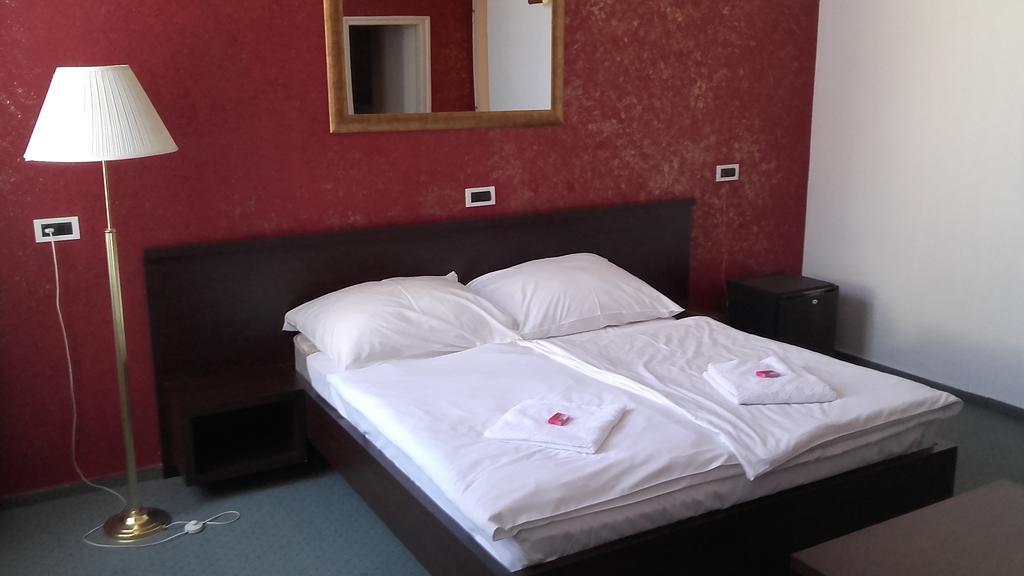 Hotel Central Nagykanizsa Luaran gambar