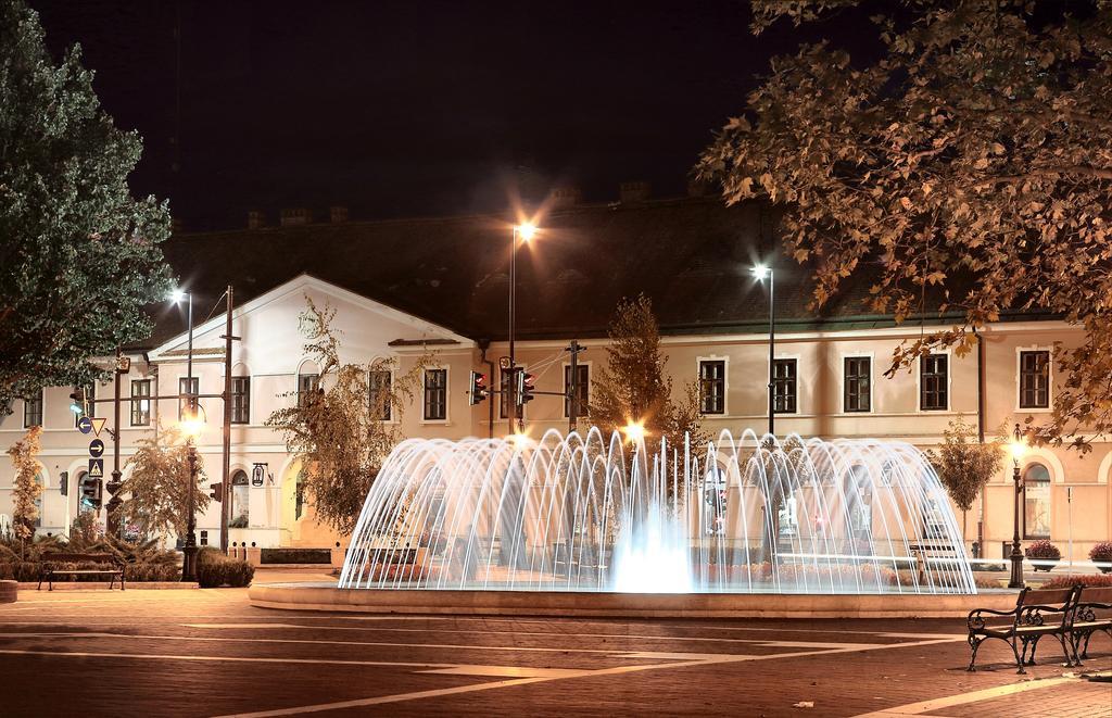 Hotel Central Nagykanizsa Luaran gambar