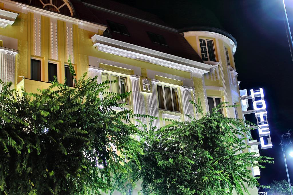 Hotel Central Nagykanizsa Luaran gambar