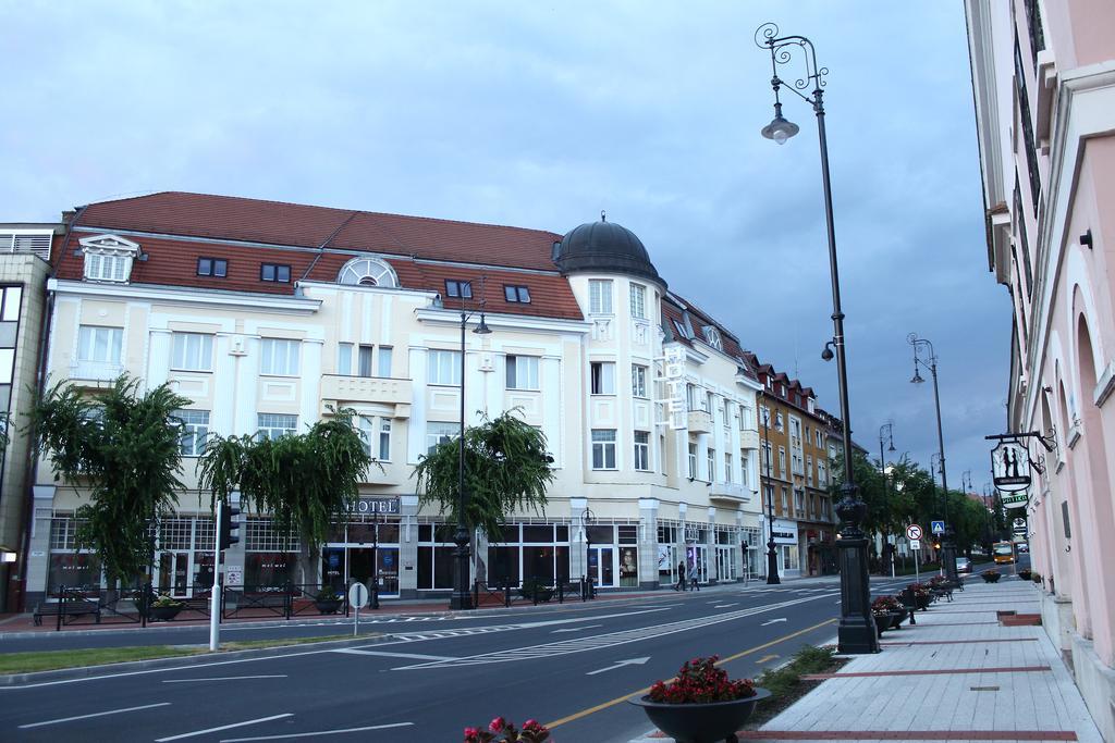 Hotel Central Nagykanizsa Luaran gambar