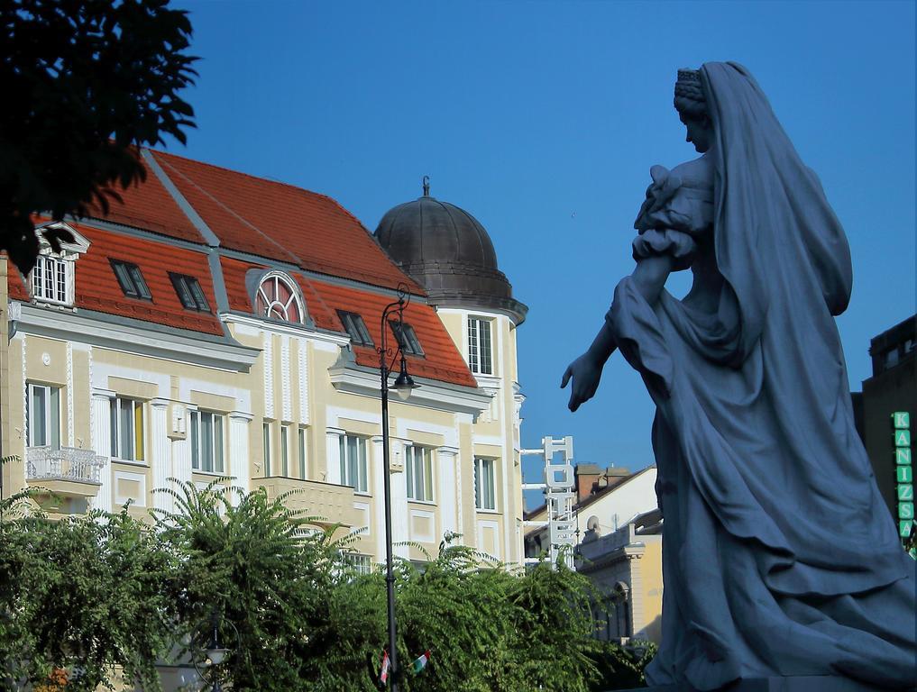 Hotel Central Nagykanizsa Luaran gambar