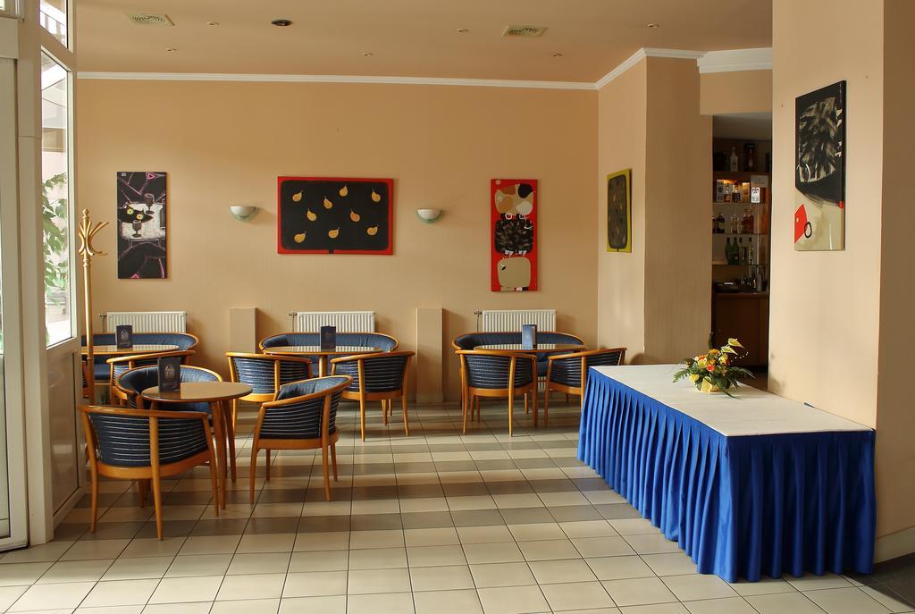 Hotel Central Nagykanizsa Luaran gambar